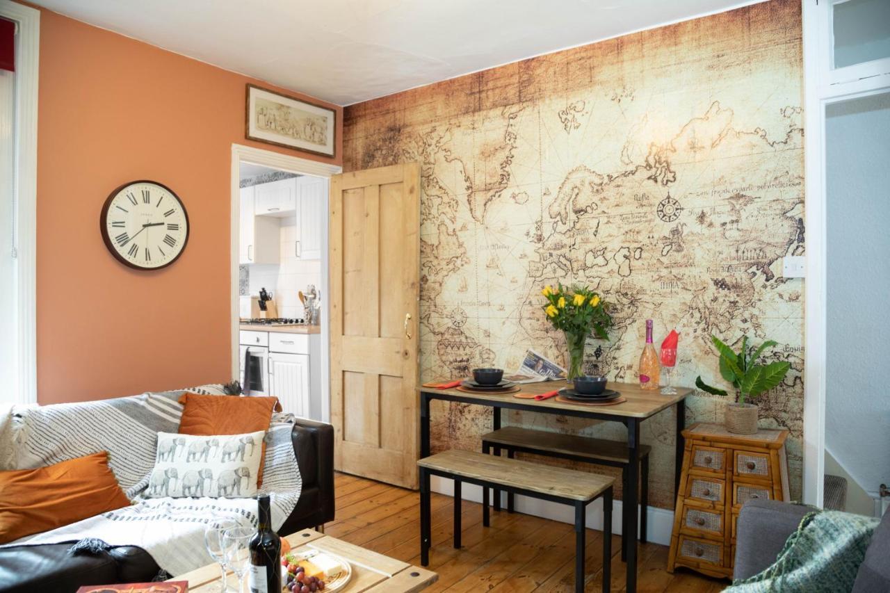 Cosy 3 Bedroom House - Private & Central - Ultra Wifi Кэнтербари Экстерьер фото